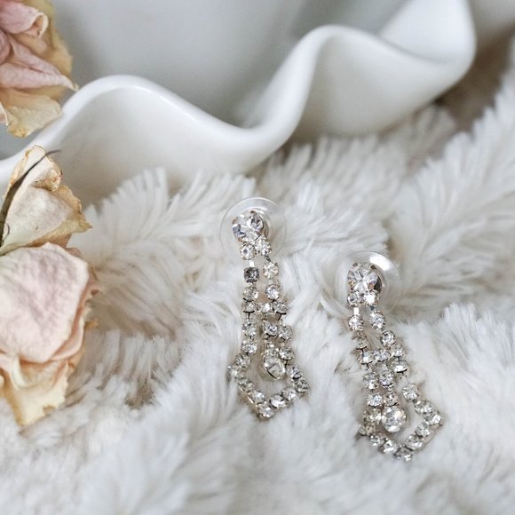 Ardene Jewelry - 🎉 SILVER CRYSTAL hanging earrings